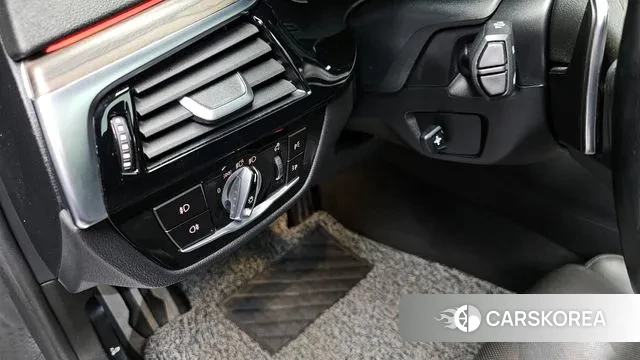 BMW 5 Series (G30) id 3351414 из Кореи 7