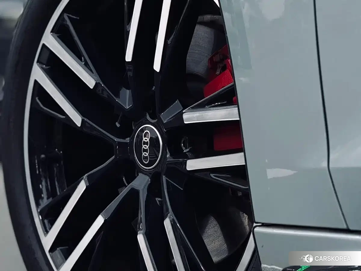 Audi A5L id 4576426 из Китая 7