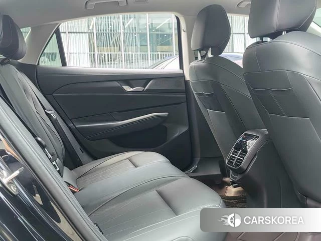 Volkswagen Passat id 4260043 из Китая 7