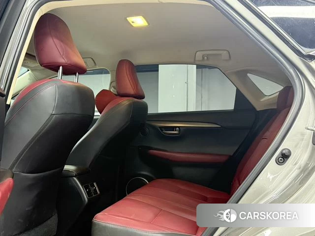 Lexus NX id 4263417 из Китая 7