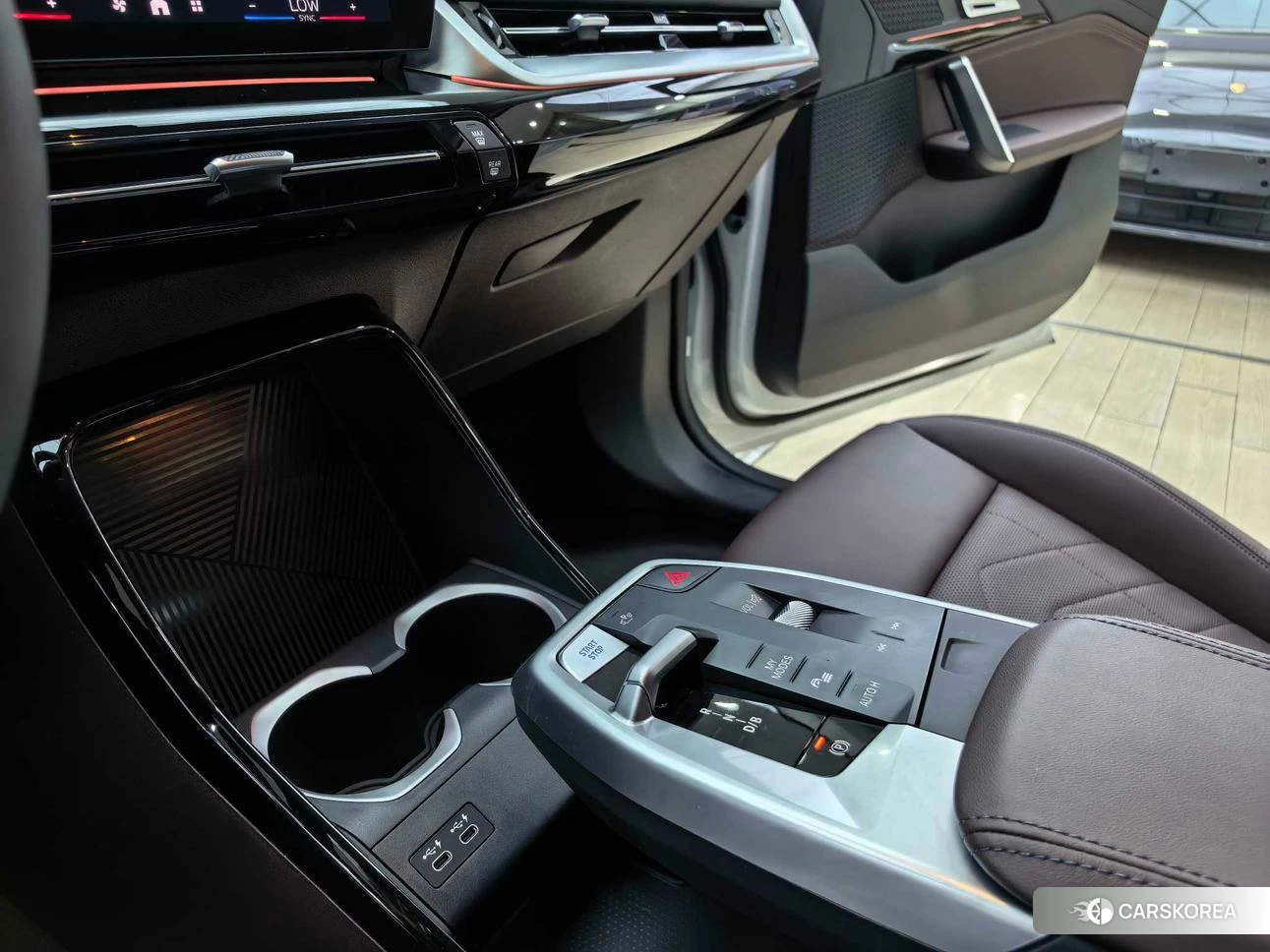 BMW iX1 id 4452168 из Китая 7