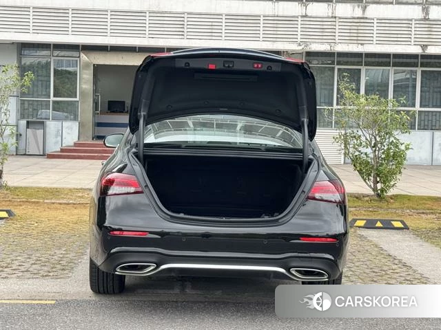 Mercedes-Benz E-class id 4264872 из Китая 7