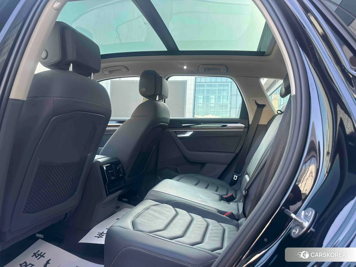 Volkswagen Touareg id 4473411 из Китая 7