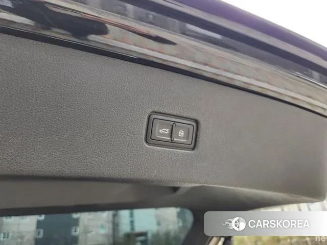 Audi Q8 (4M) id 3695973 из Кореи 7