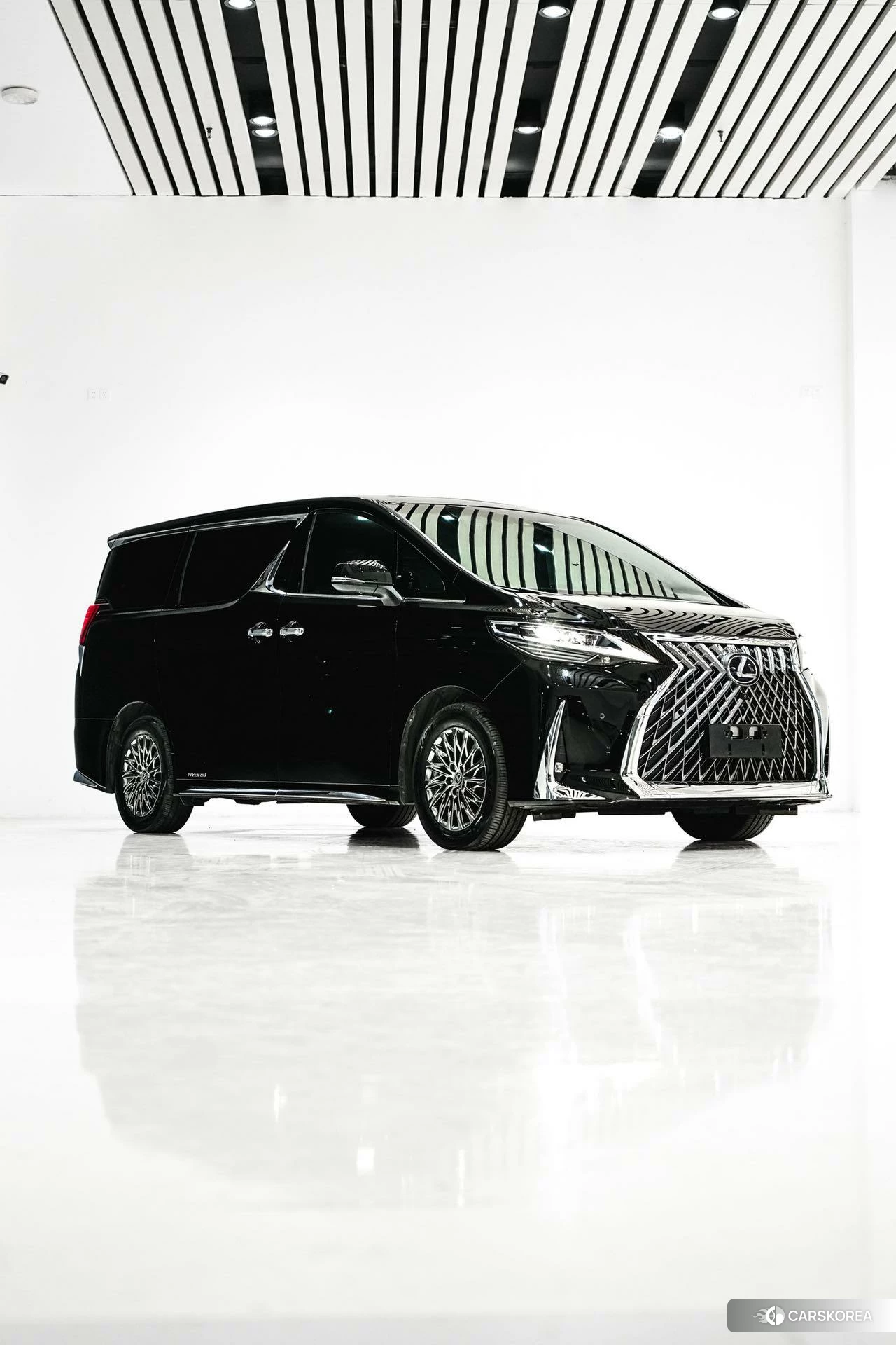 Lexus LM id 4426663 из Китая 7