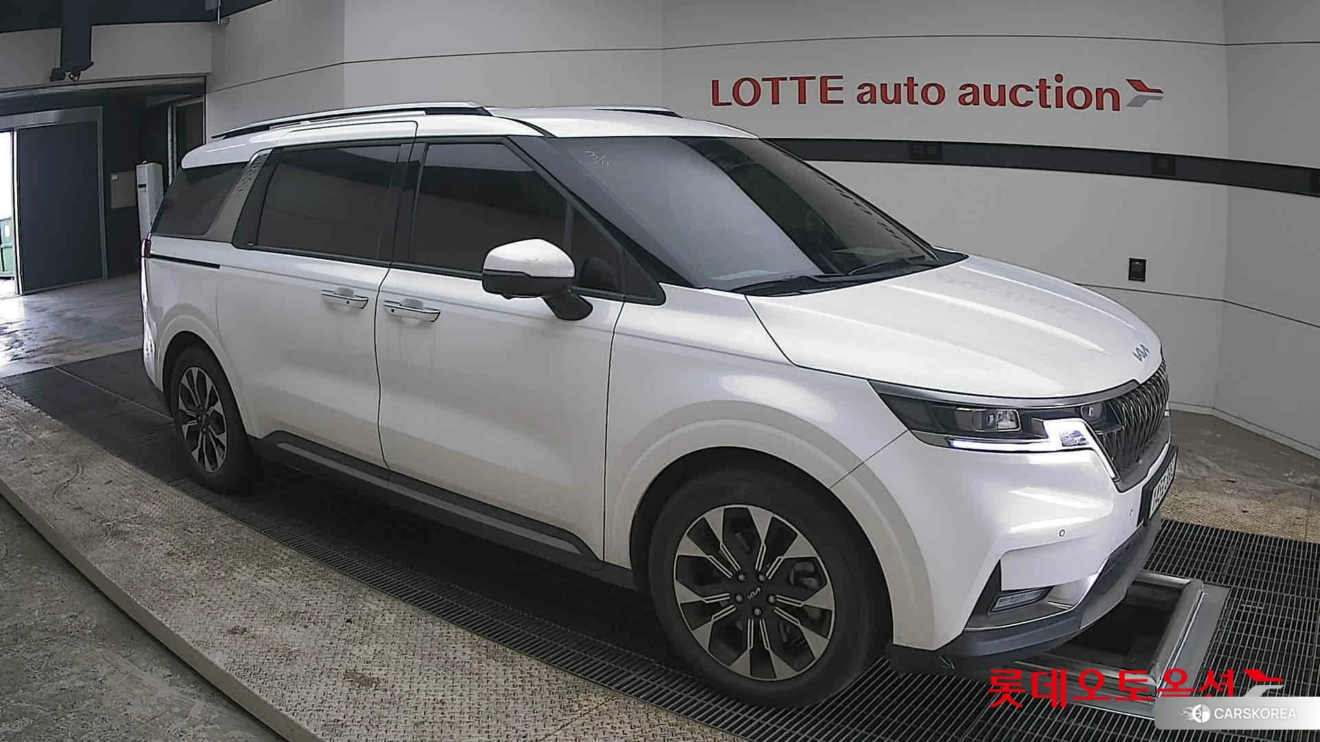 Kia Carnival id 3888290 из Кореи 7