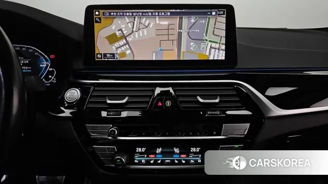 BMW 5 Series (G30) id 3639341 из Кореи 7