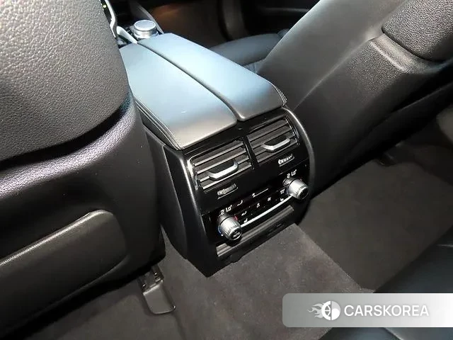 BMW 5 Series (G30) id 3361965 из Кореи 7