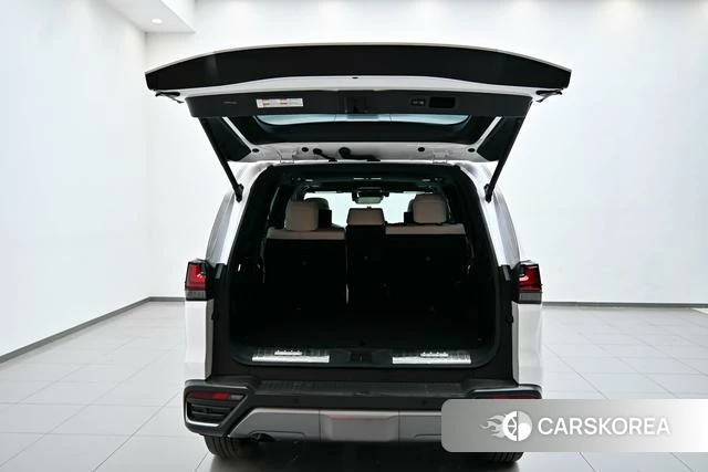 Lexus LX id 4276738 из Китая 7