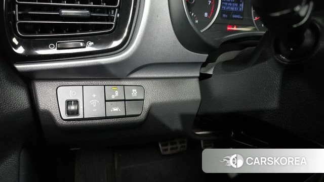 Kia Stonic id 3873429 из Кореи 7