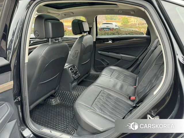 Volkswagen Passat id 4253812 из Китая 7