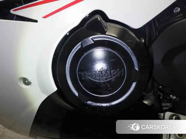 Triumph DAYTONA 675R id 3946628 из Японии 7