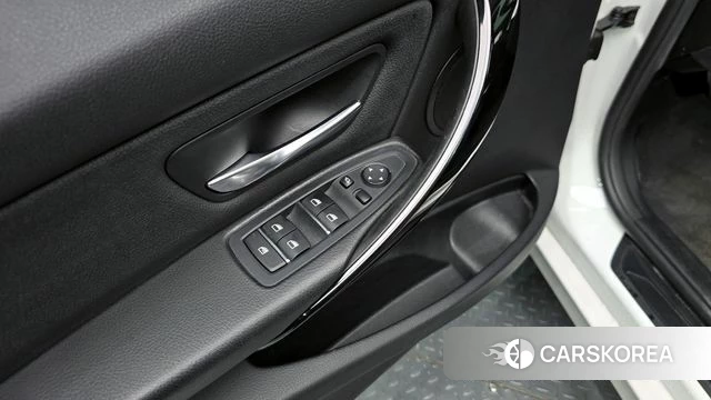 BMW 3 Series (F30) id 3894260 из Кореи 7