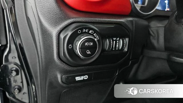 Jeep Gladiator (JT) id 3965537 из Кореи 7