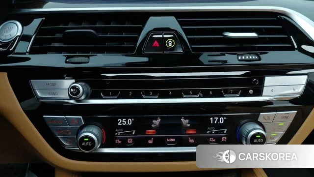 BMW 5 Series (G30) id 3885238 из Кореи 7