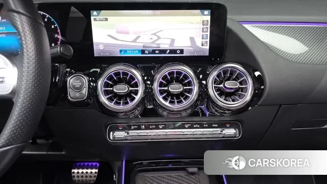 Mercedes-Benz GLA - Class H247 id 3462561 из Кореи 7