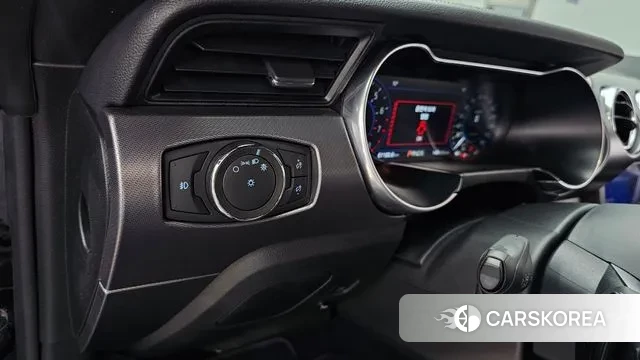 Ford Mustang id 3741590 из Кореи 7