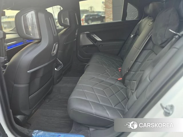 BMW 7 Series (G70) id 3919646 из Кореи 7