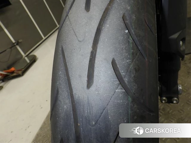 Проданный Honda CB650R id 3995125 из Японии, фото 7