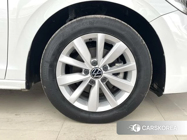 Volkswagen Bora id 4359405 из Китая 7