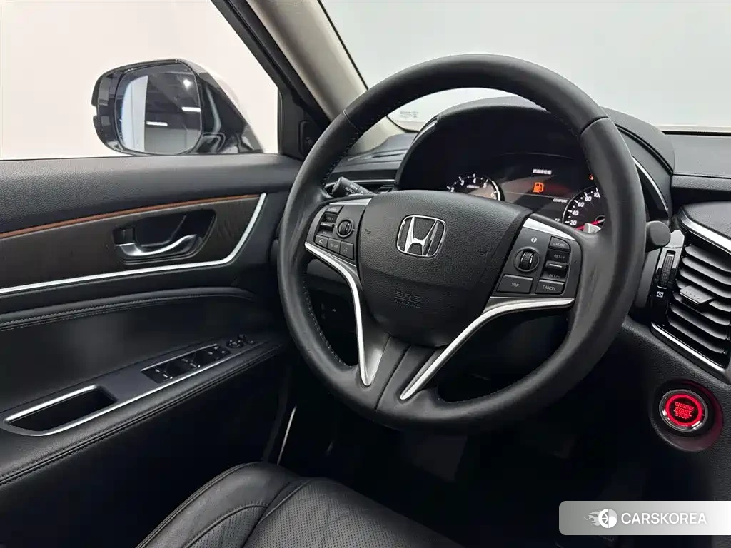 Honda Crown Road id 4576375 из Китая 7