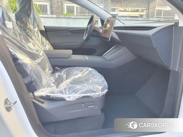 Tesla Model Y id 3240932 из Кореи 7