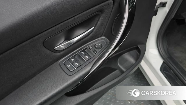 BMW 3 Series (F30) id 3829354 из Кореи 7