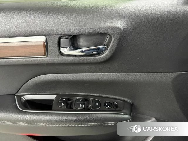 Renault Korea (Samsung) The New QM6 id 4952613 из Кореи 7