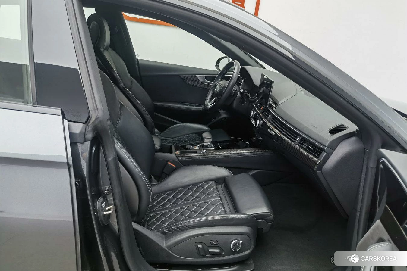 Audi S5 id 4492901 из Китая 7