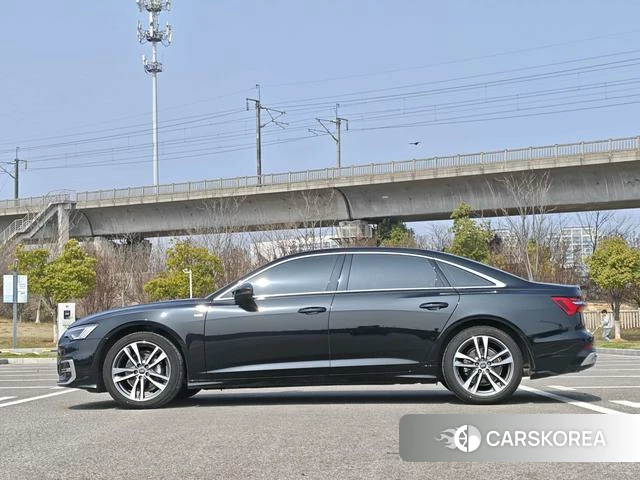 Audi A6L id 4314330 из Китая 7