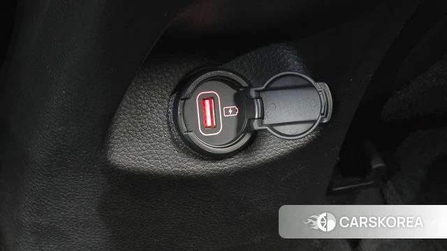Kia Stonic id 4491165 из Кореи 7