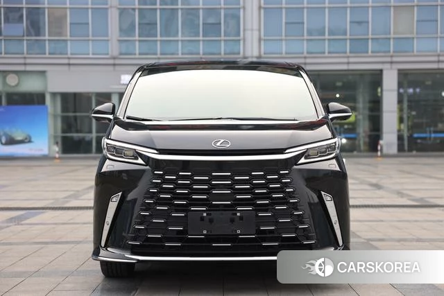 Lexus LM id 4353532 из Китая 7