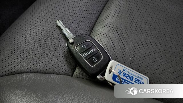 Hyundai The New Grand Starex id 4417466 из Кореи 7