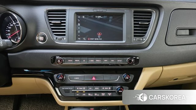 Kia The New Carnival id 4557659 из Кореи 7