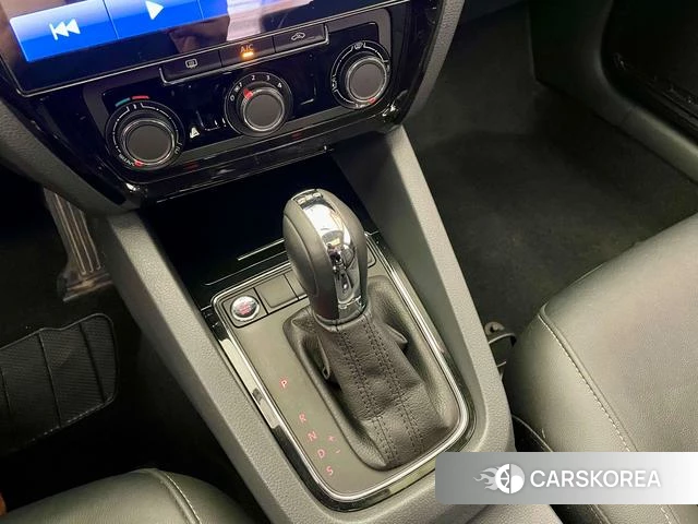 Volkswagen Sagitar id 4240803 из Китая 7