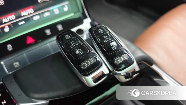 Audi e-Tron id 4711939 из Кореи 7