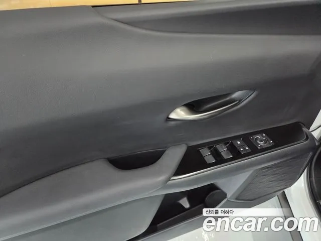 Lexus UX300e id 2949699 из Кореи 7