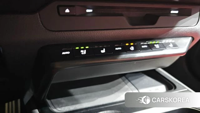 Lexus UX250h id 4362105 из Кореи 7