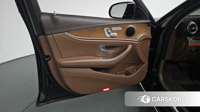 Mercedes-Benz E-Class W213 id 4371501 из Кореи 7