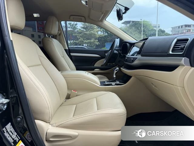 Toyota Highlander id 4220674 из Китая 7