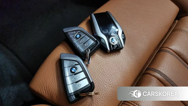 BMW 5 Series (G30) id 4746926 из Кореи 7