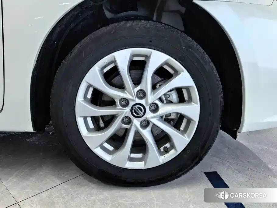 Nissan Sylphy id 4576342 из Китая 7