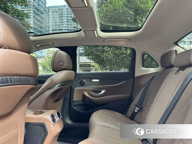 Mercedes-Benz E-class id 4212624 из Китая 7