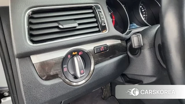 Volkswagen The New Passat id 3779113 из Кореи 7