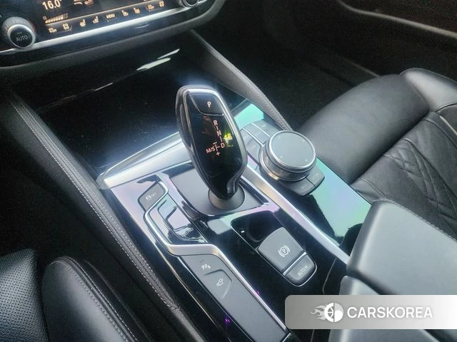 BMW 5 Series (G30) id 4417287 из Кореи 7