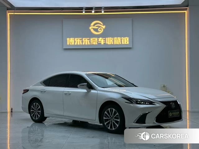 Lexus ES id 4255710 из Китая 7