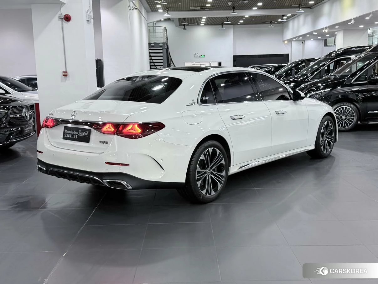 Mercedes-Benz E-class id 4487342 из Китая 7