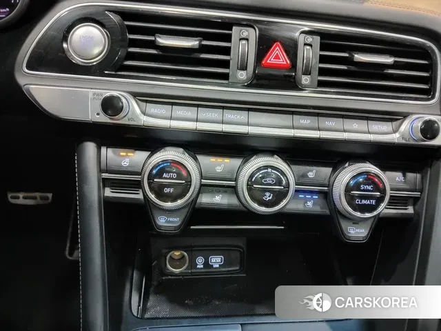 Genesis G70 id 3677456 из Кореи 7