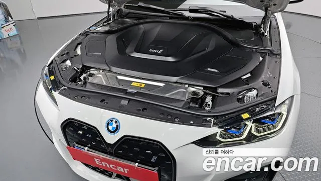 BMW i4 id 2705392 из Кореи 7