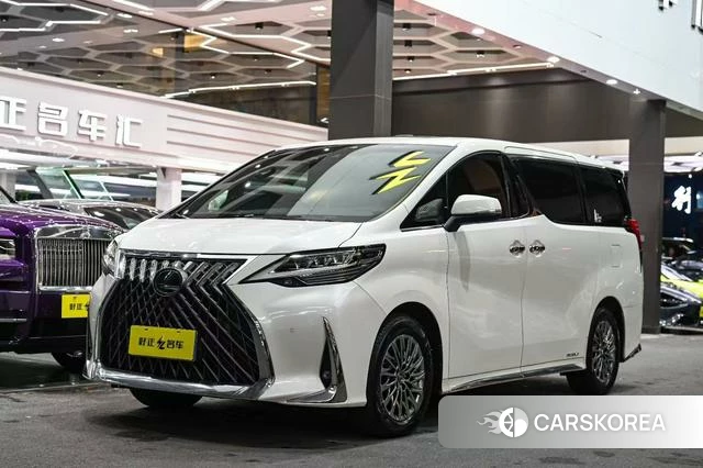 Lexus LM id 4307790 из Китая 7
